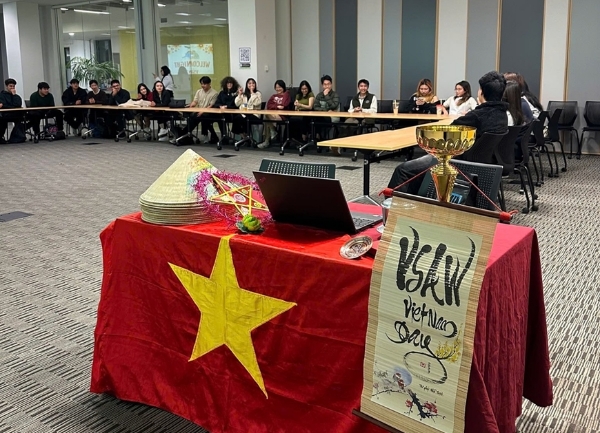 Hình ảnh cho bài viết Du học sinh Việt Nam: Vững niềm tin, vượt thử thách - Bài 1: Thách thức nơi xứ người